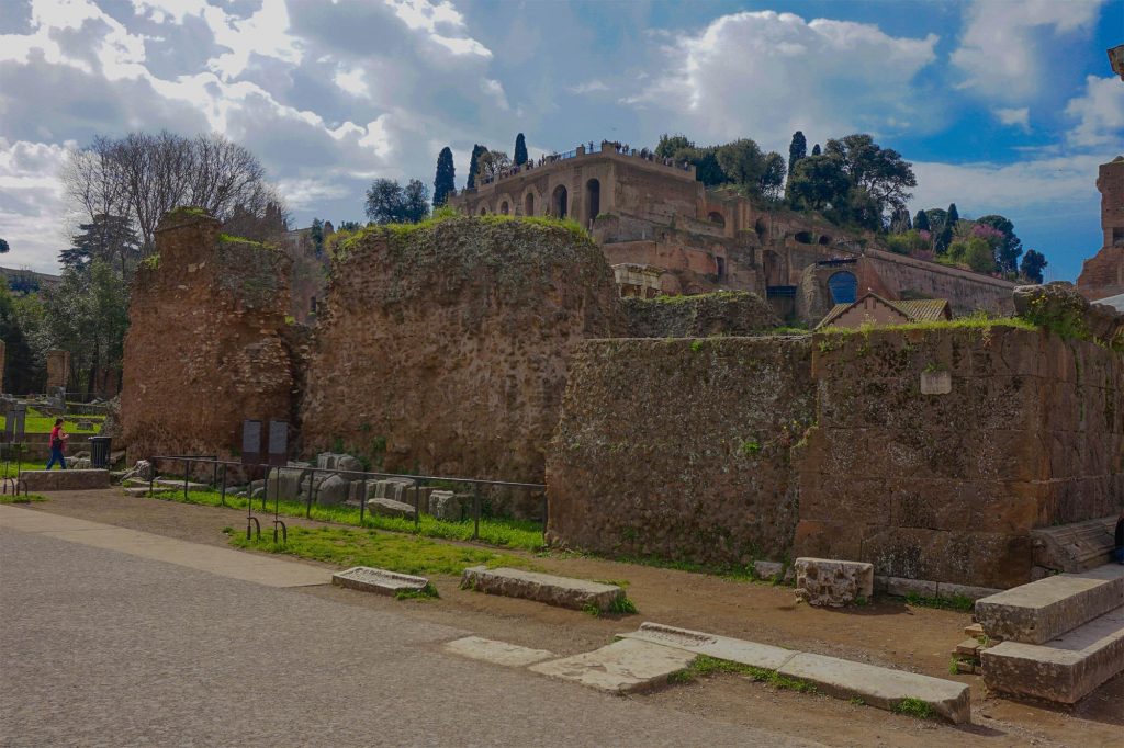 Tempio del Divo Giulio