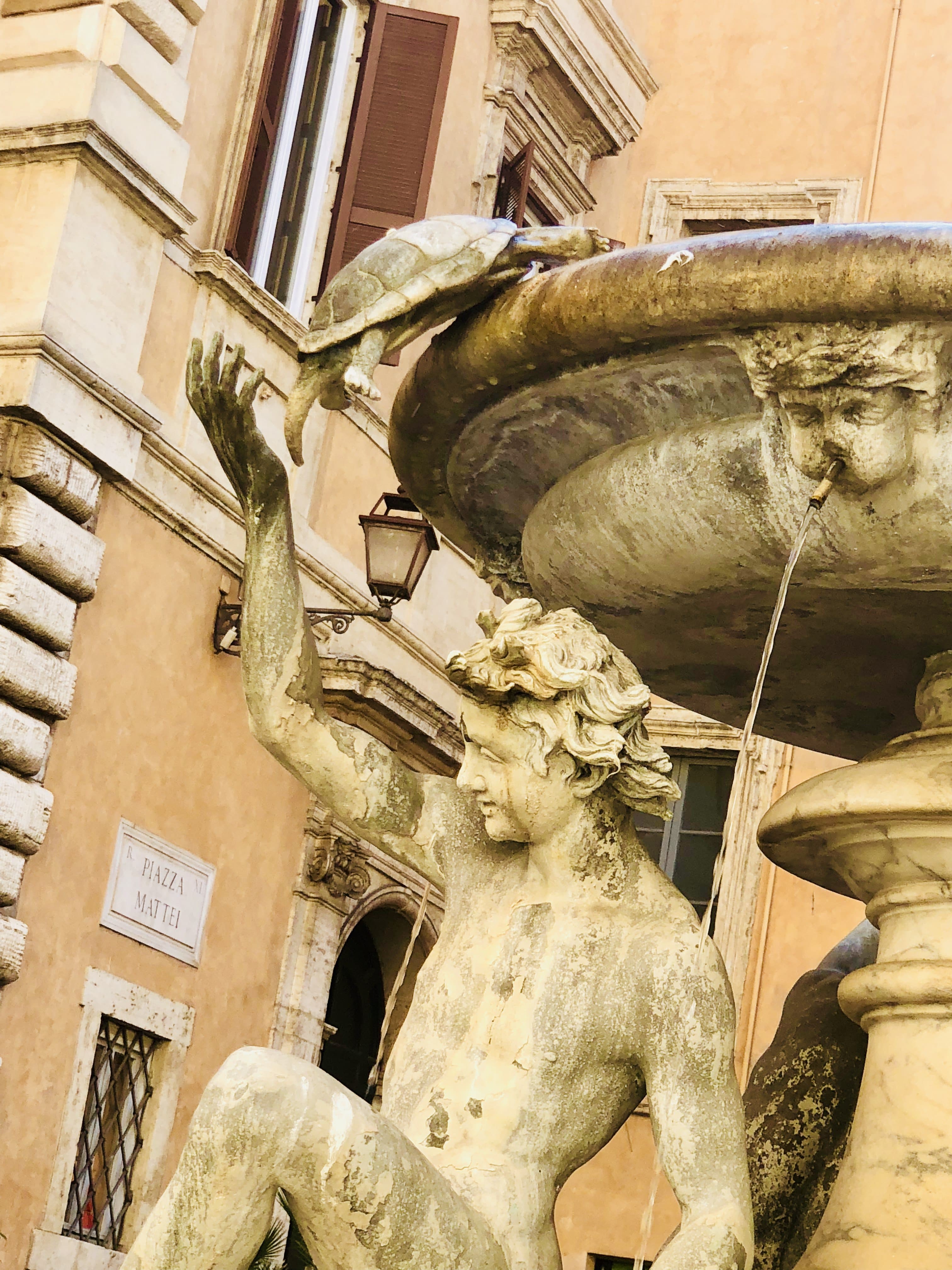 Fontana delle Tartarughe dettaglio Roma Gratis