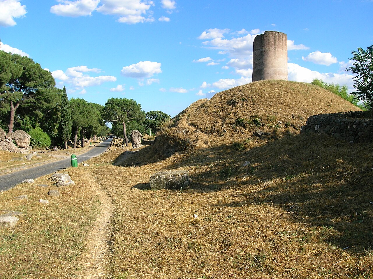 Appia antica (cd. Tumulo dei Curazi). Si veda qui lo stesso sito un attorno al 1900